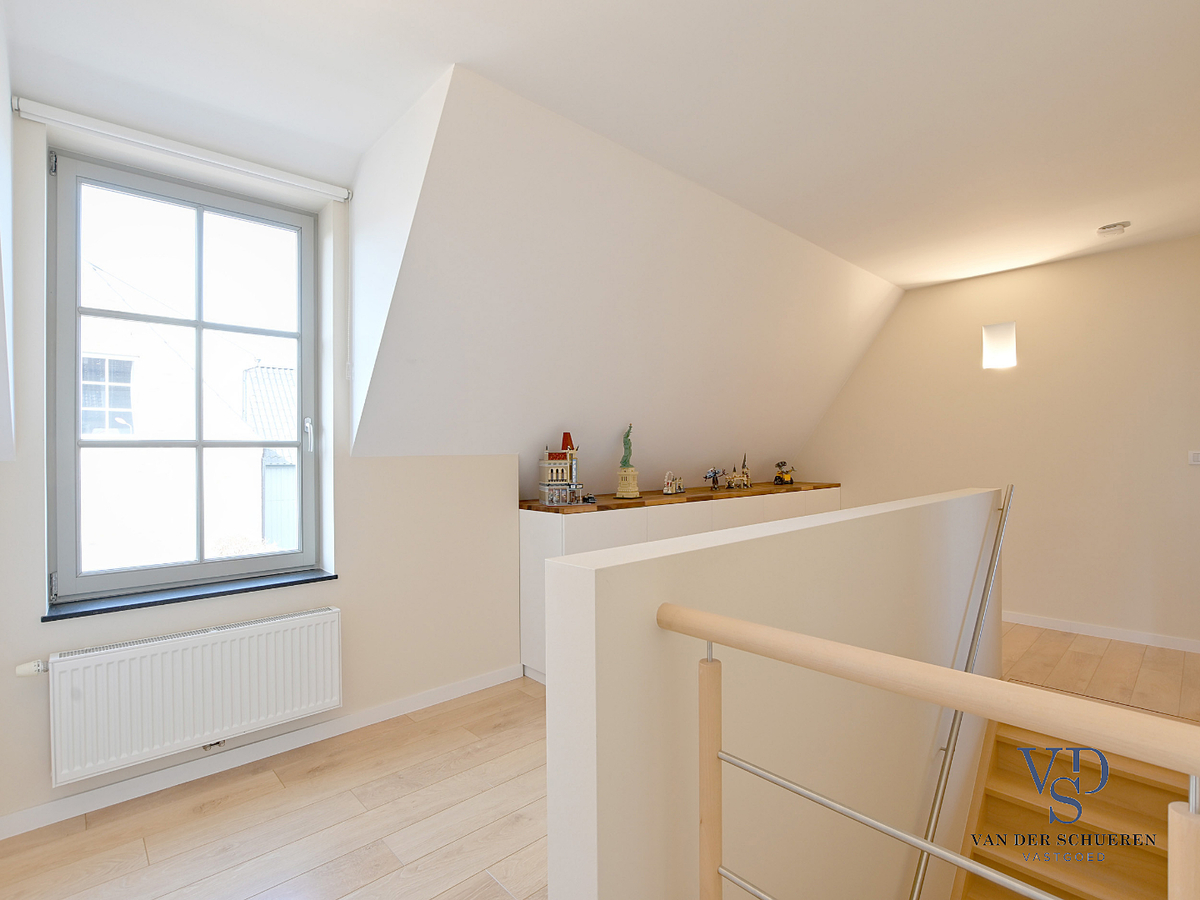 Recente, stijlvolle villa in rustige verkaveling ! 