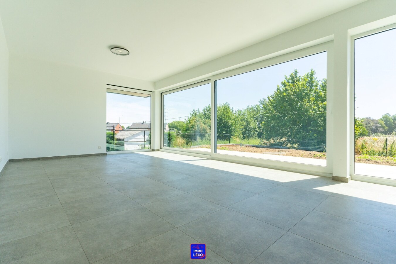 Appartement neuf rez-de-chaussée avec jardin et parking 2 voitures, TOP SECTEUR ! 