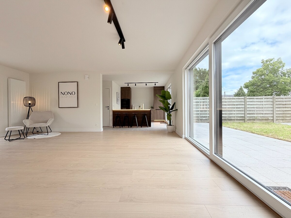Fantastische 4-slaapkamerwoning in gegeerde buurt te Heule *** NONO INSPIRED *** 