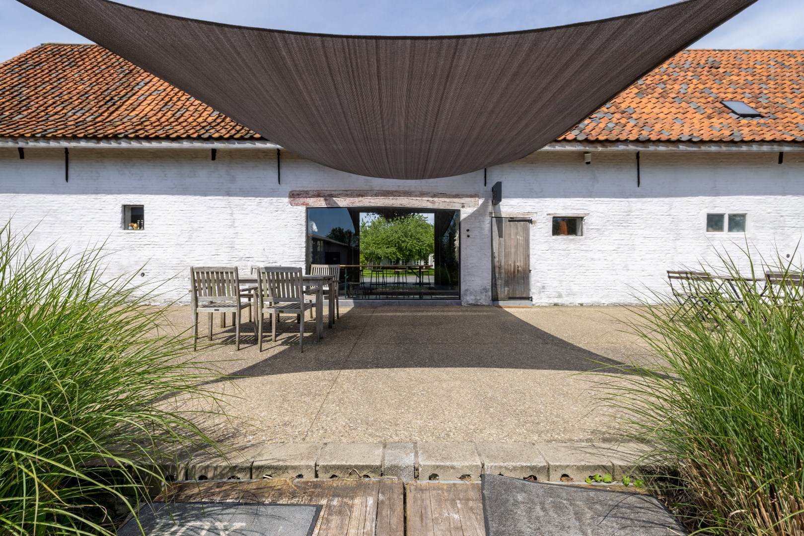 Unieke, compleet gerestaureerde hoeve in het pittoreske Drongen 