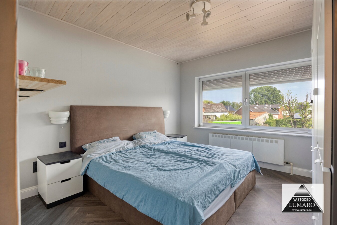 Mooi gelegen vrijstaande woning met 2 slaapkamers, garage, tuin. 