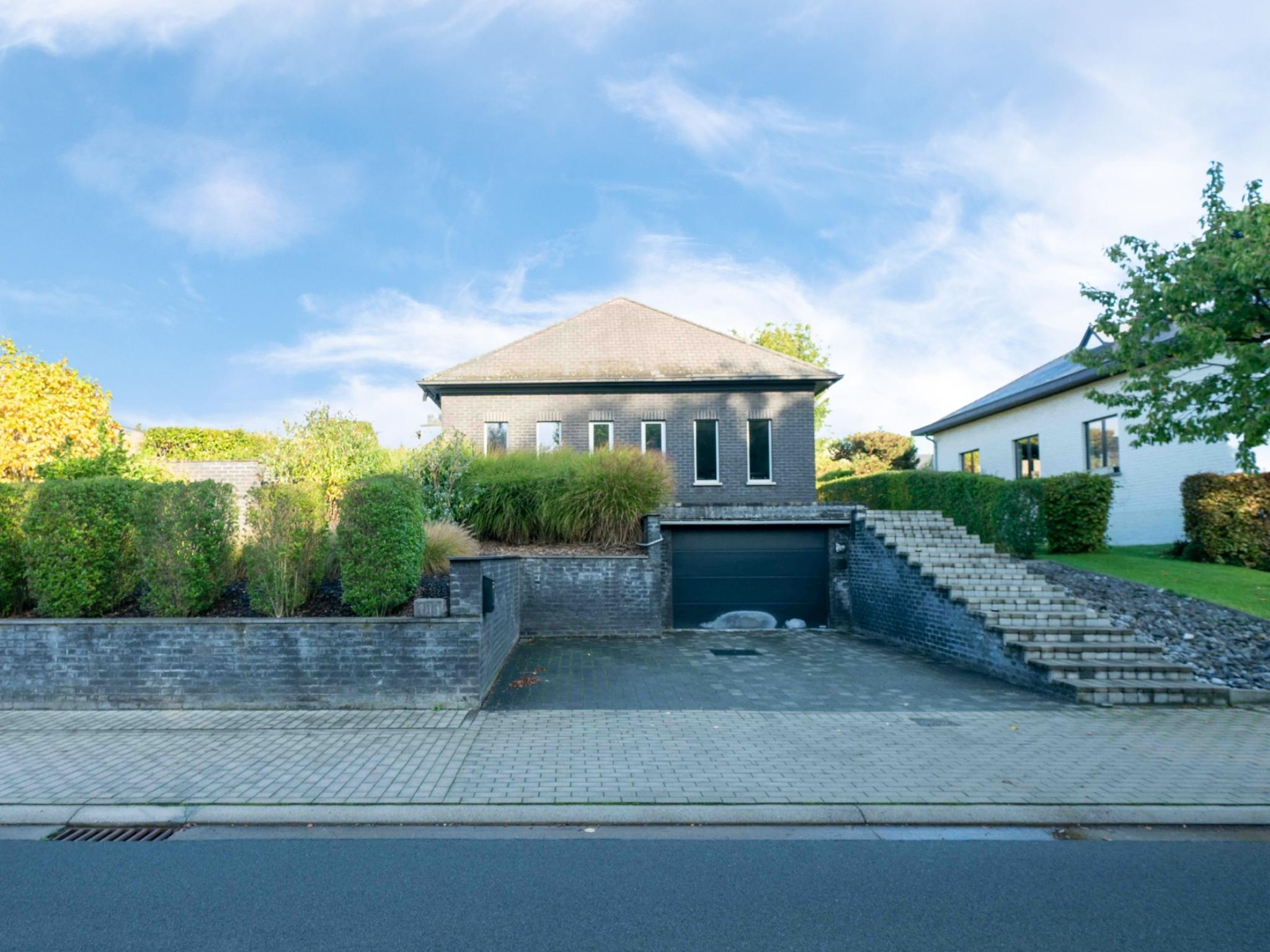 Volledig gerenoveerde woning in rustige woonwijk 