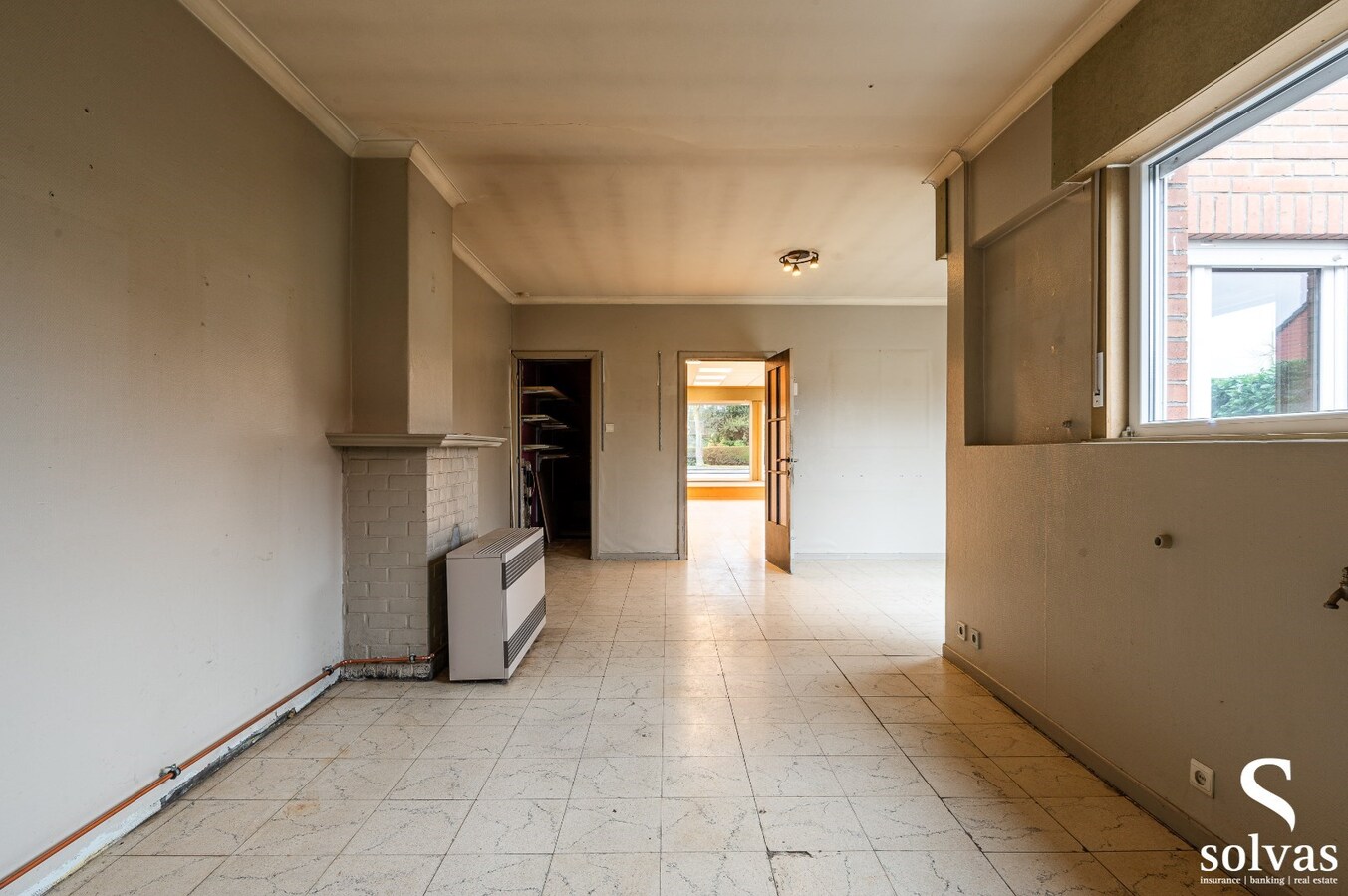 Handelswoning aan de N9 te Lovendegem! 