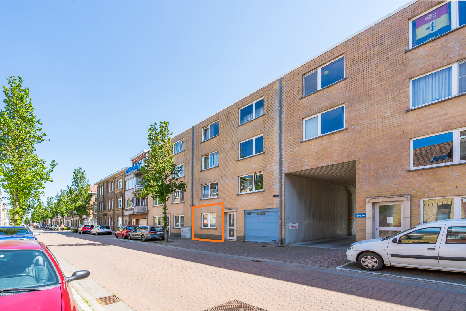 INSTAPKLAAR APPARTEMENT MET 2 SLAAPKAMERS 