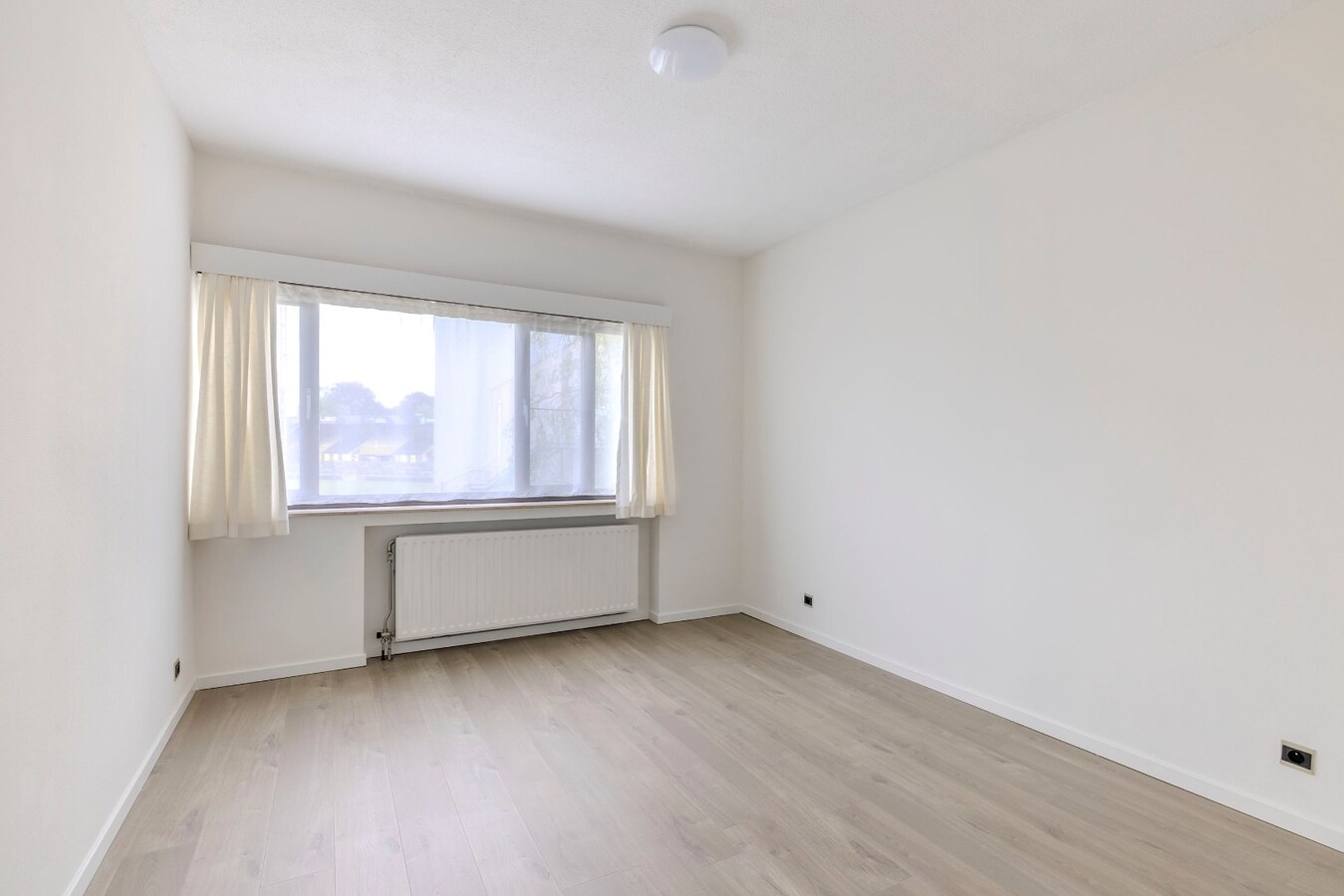 Instapklaar appartement met 2 slpks 