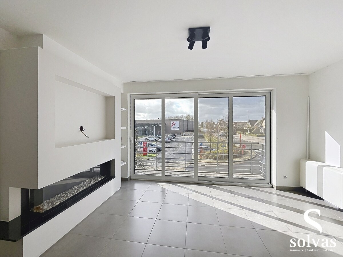 Ruim prachtig appartement met terras, garage en 2 slaapkamers &amp; dressing in Aalter - 125.00m² bewoonbare oppervlakte 