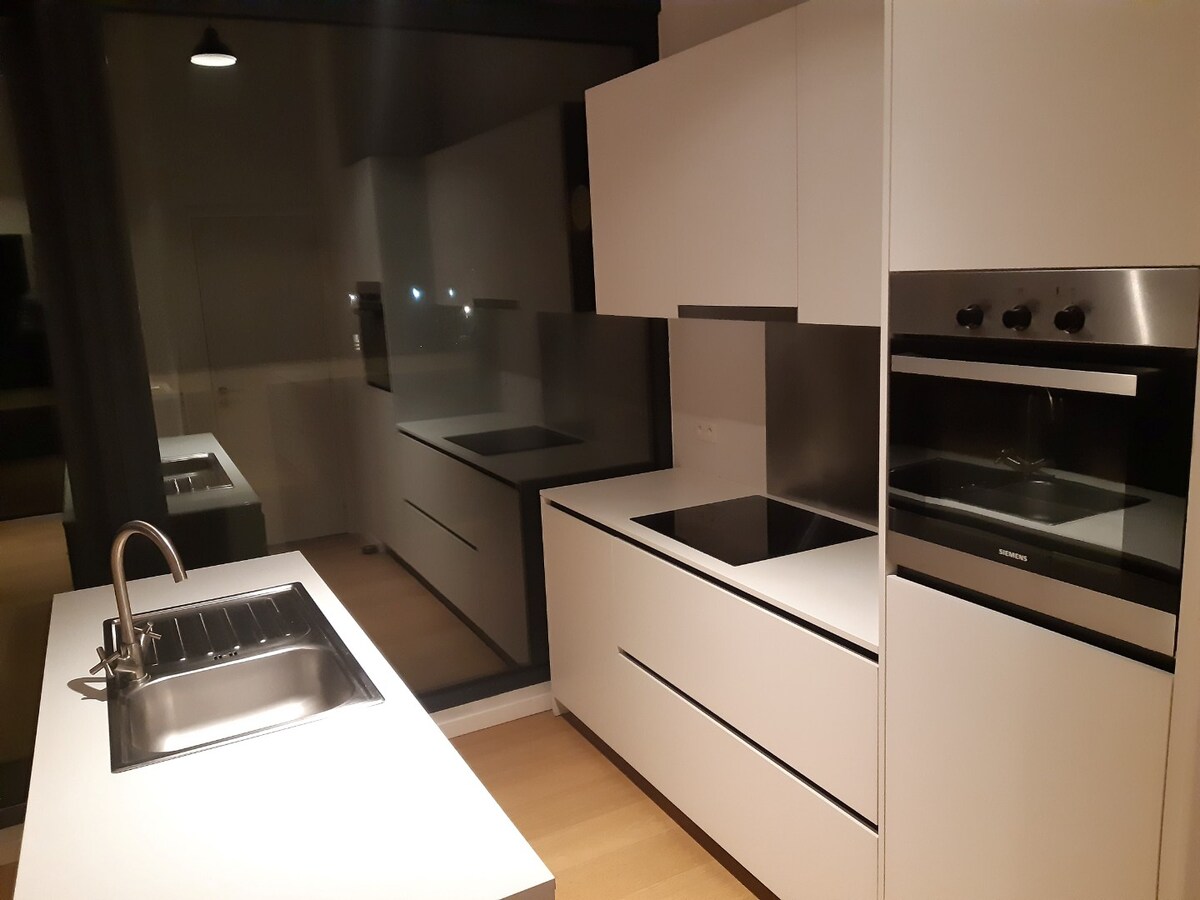 Praktisch 2 slpk-appartement met terras. 