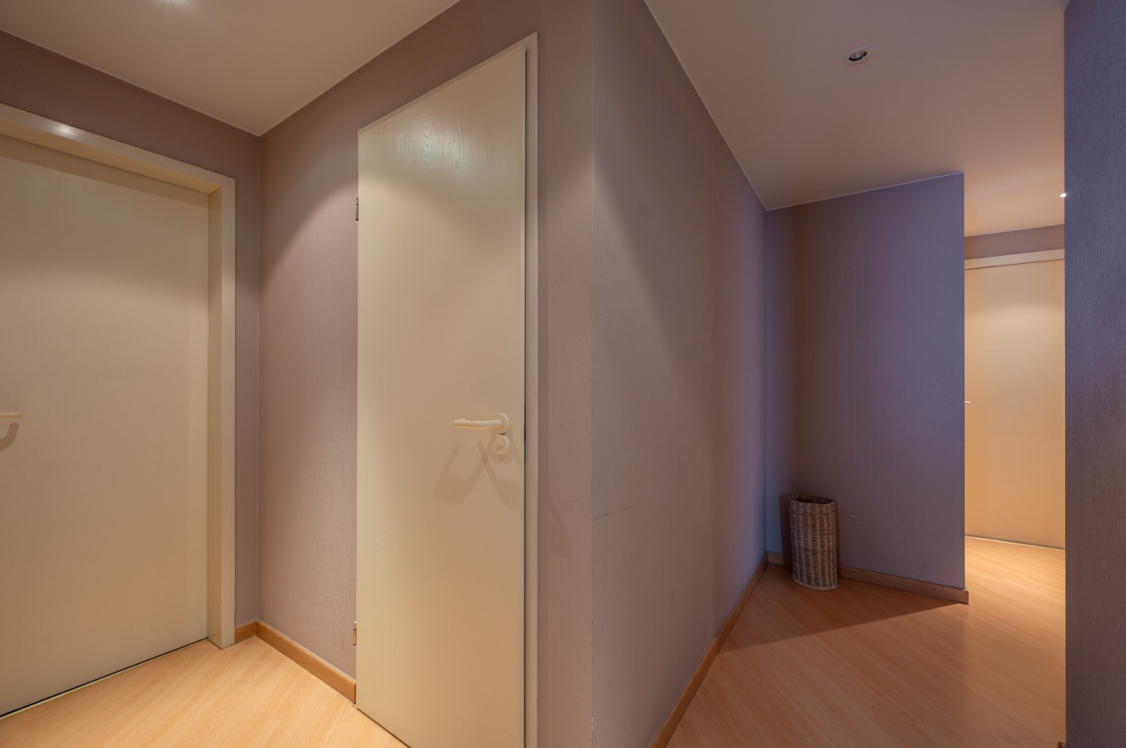 Uiterst ruim appartement met 3 slaapkamers en 2 badkamers 