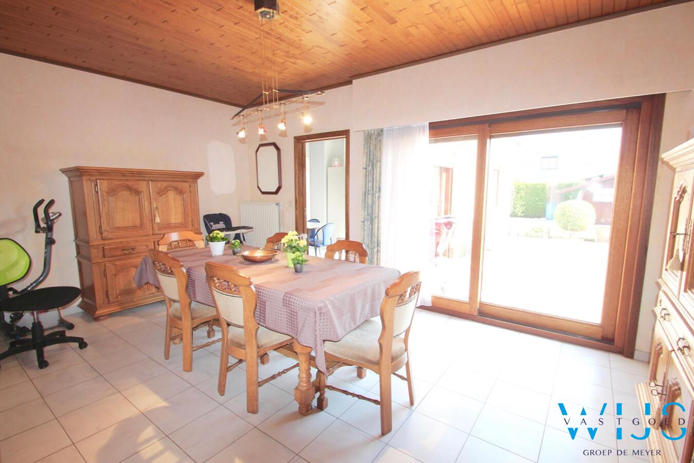 Gezellige goed onderhouden bungalow op een mooi perceel 