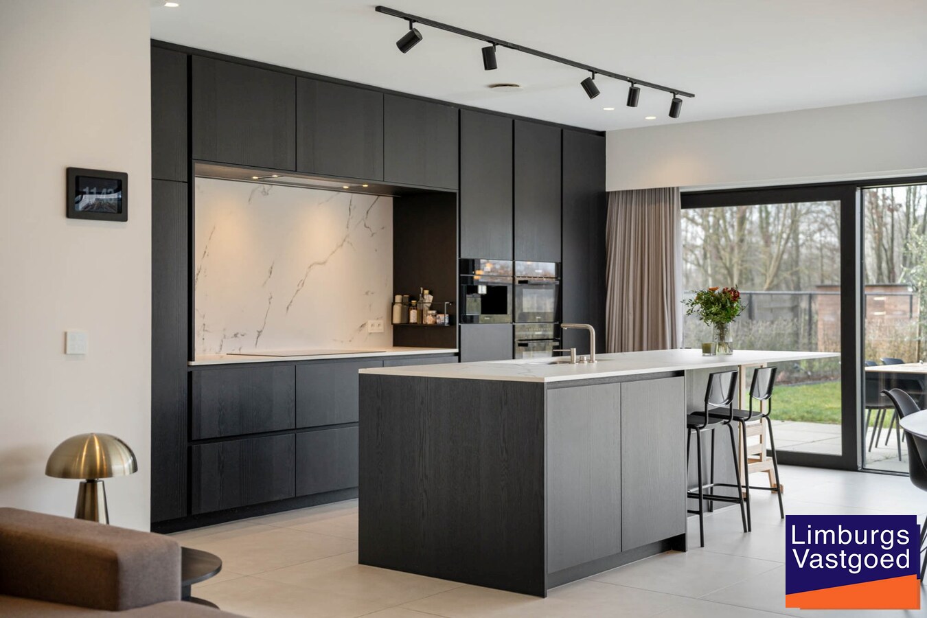 Hoogwaardig afgewerkte gezinswoning, 4 slpk, op 48a23ca, nabij centrum 