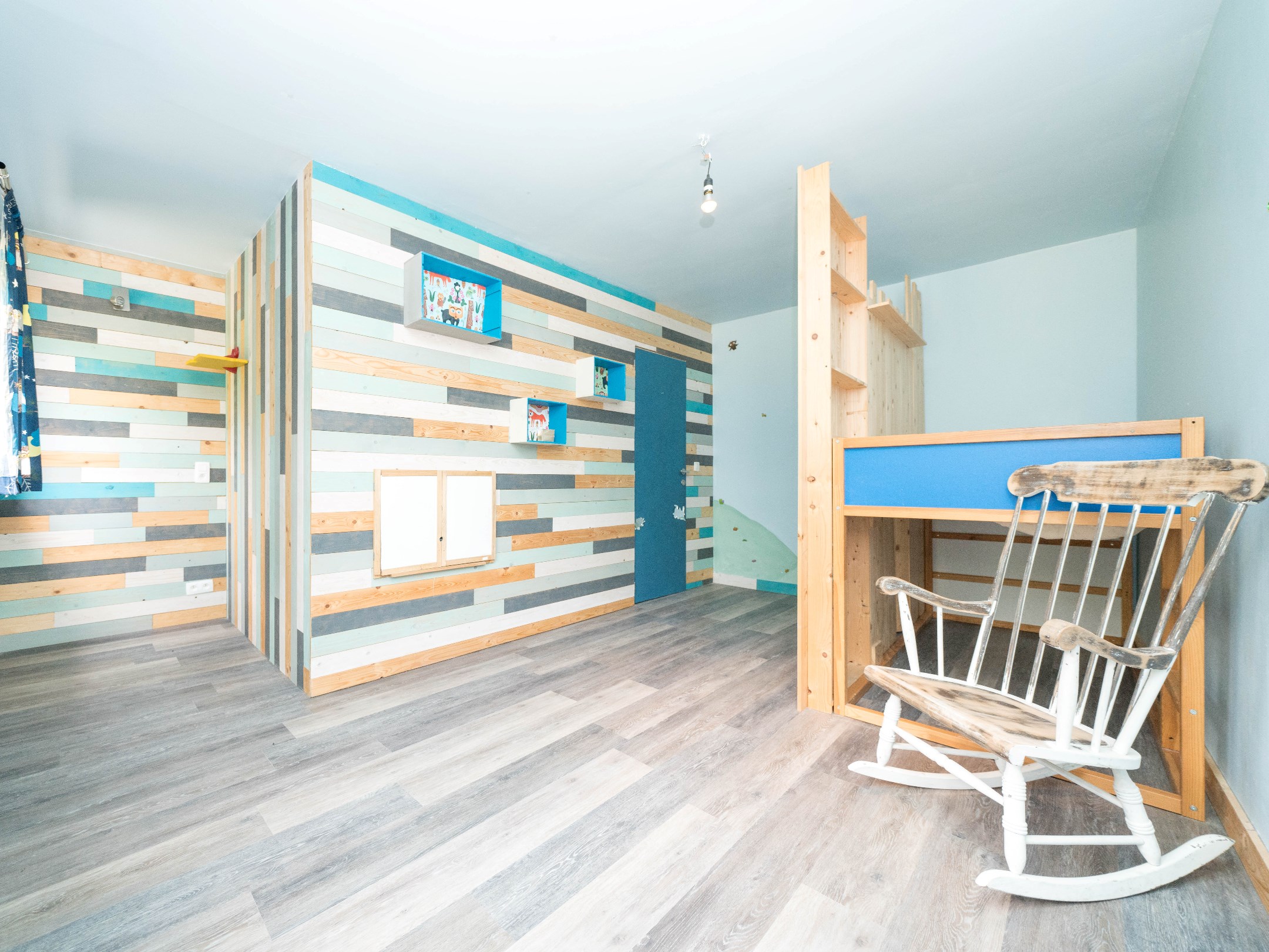 Gerenoveerde woning met 4 kamers, garage en stadstuintje 