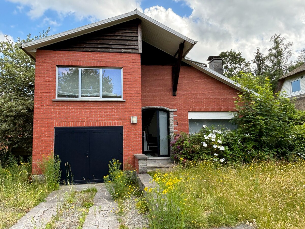 Te renoveren woning op een Zuid perceel 767 m² 