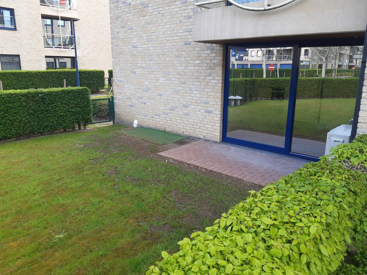 Aangename studio nabij Station (in t groen met terras). 