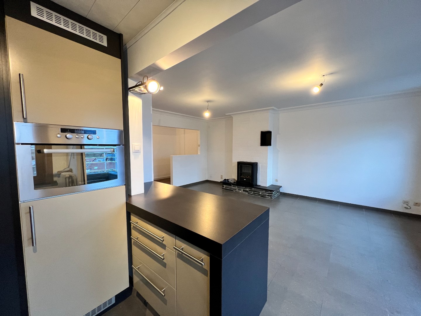 Ruim en zonnig 1 slaapkamer appartement 