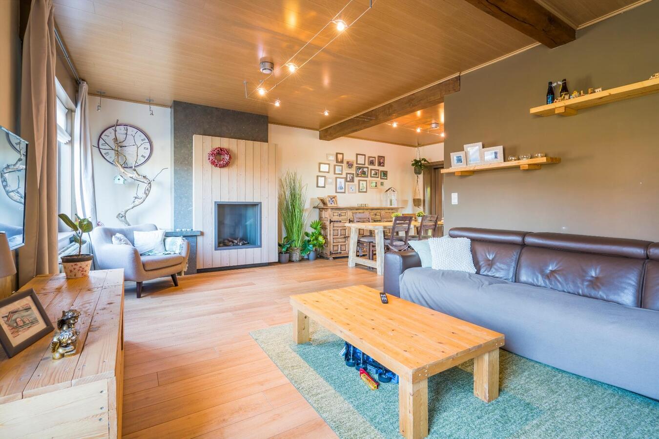 Rustige gelegen, vrijstaande woning met ruime nieuwbouwgarage 