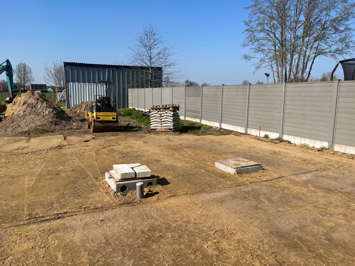 Moderne, hoogwaardige half open bebouwing te Eke ! 