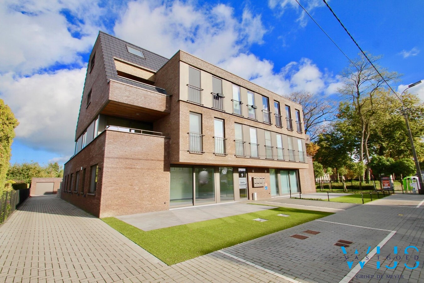 Prachtige duplex + garage in het rustige landelijke OOSTEEKLO ! 