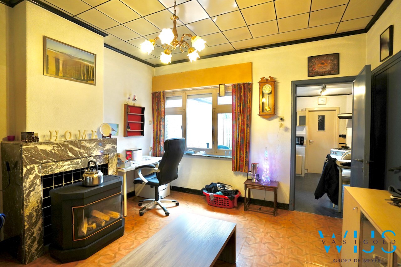 Te renoveren karaktervolle gezinswoning te Eeklo ! 