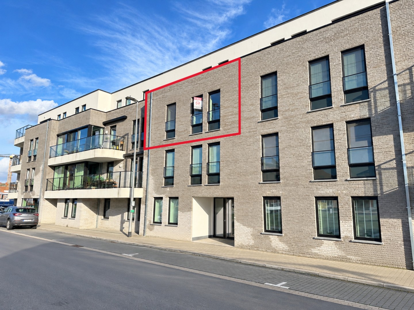 Prachtig appartement (89 m²) met 2 slpk, groot terras (en garage), Torhout 