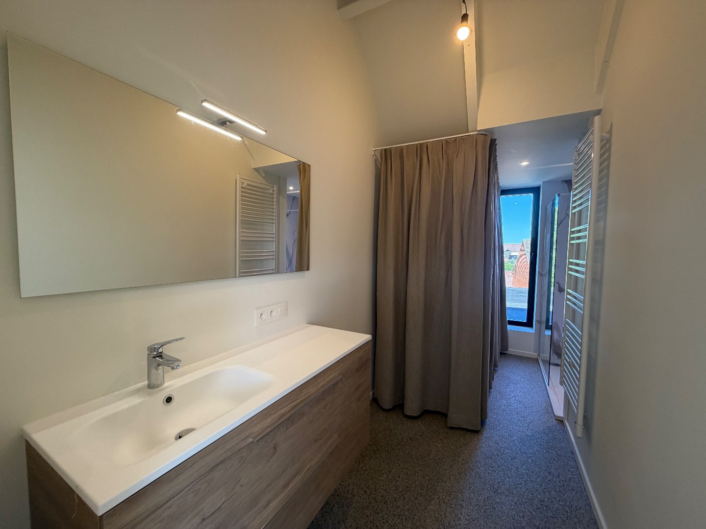 Prachtig gerenoveerd éénslaapkamer appartement te huur in centrum Geel! 