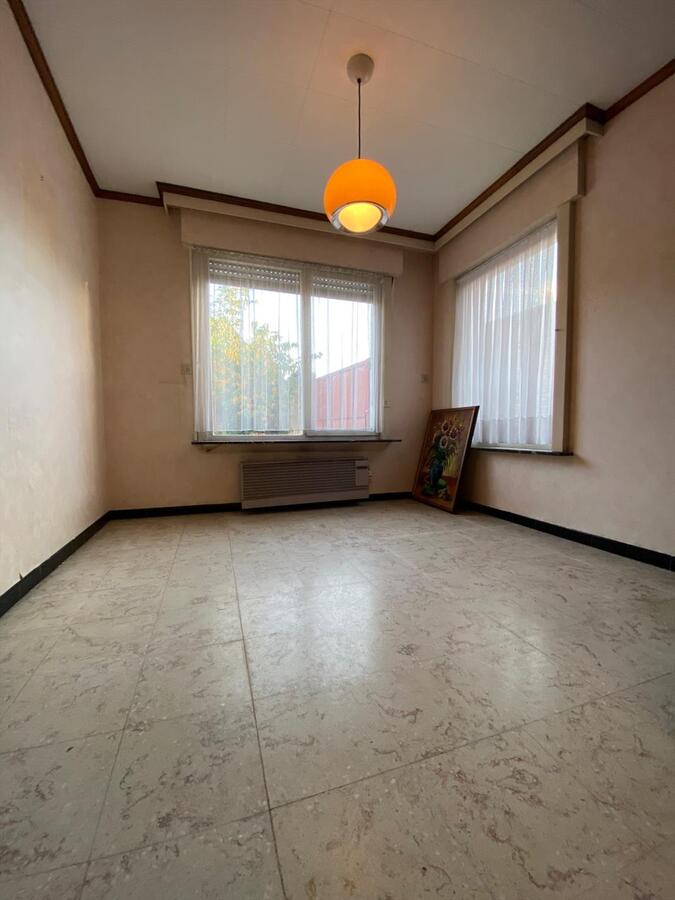 Woning met 2 slaapkamers en garage te Koekelare 