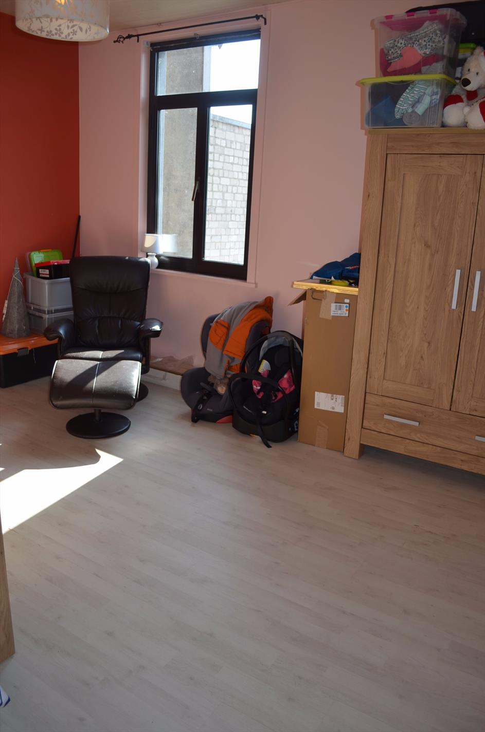 Gerenoveerde gezinswoning met 4 slpks en tuin te centrum Eeklo 