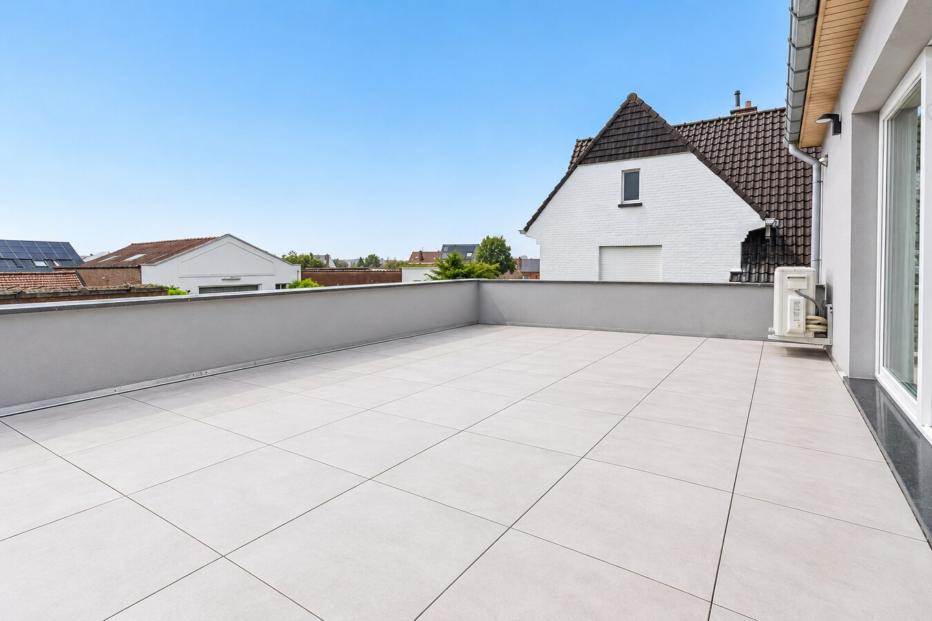 Immeuble de rapport NEUF : 2 logements, garage et parking, IDEAL INVESTISSEURS ! 