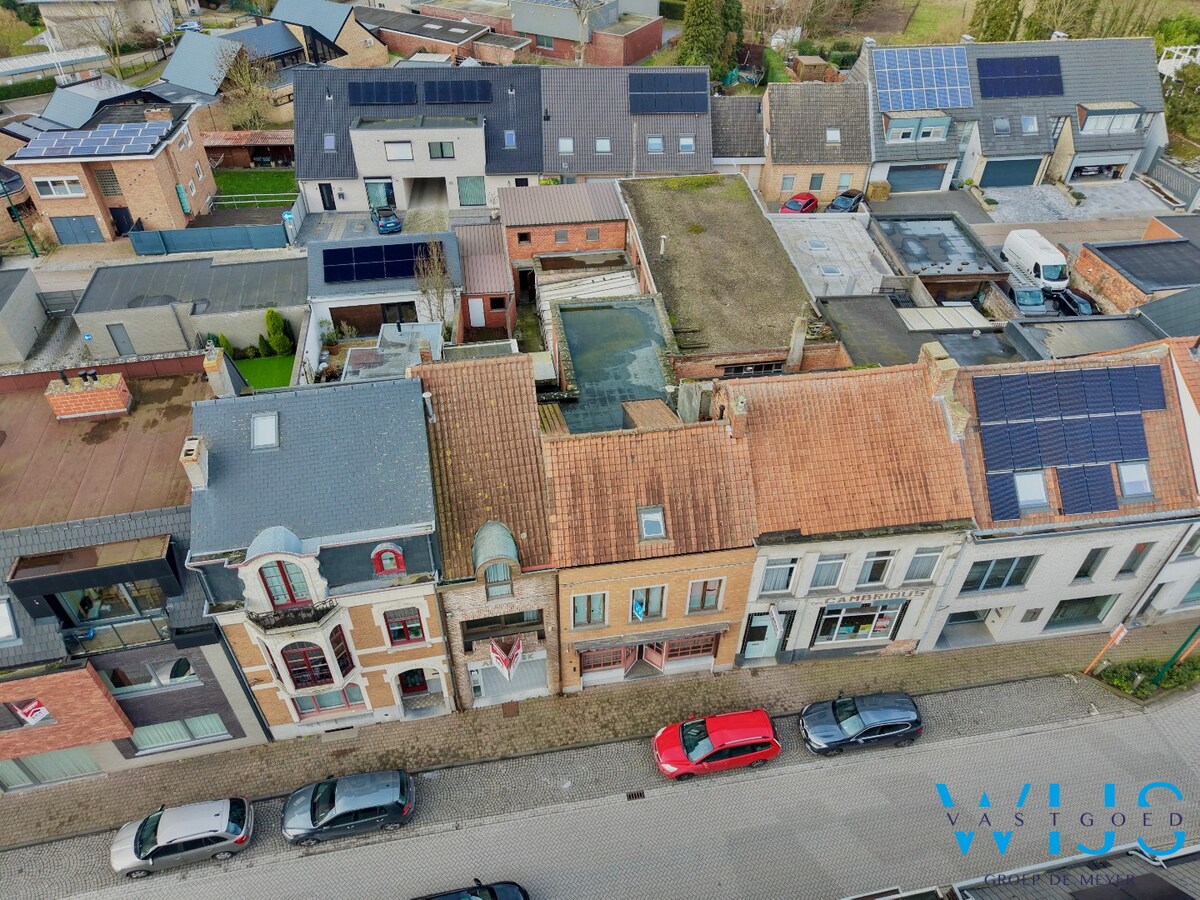 Karaktervolle te renoveren woning op topligging in Assenede! 