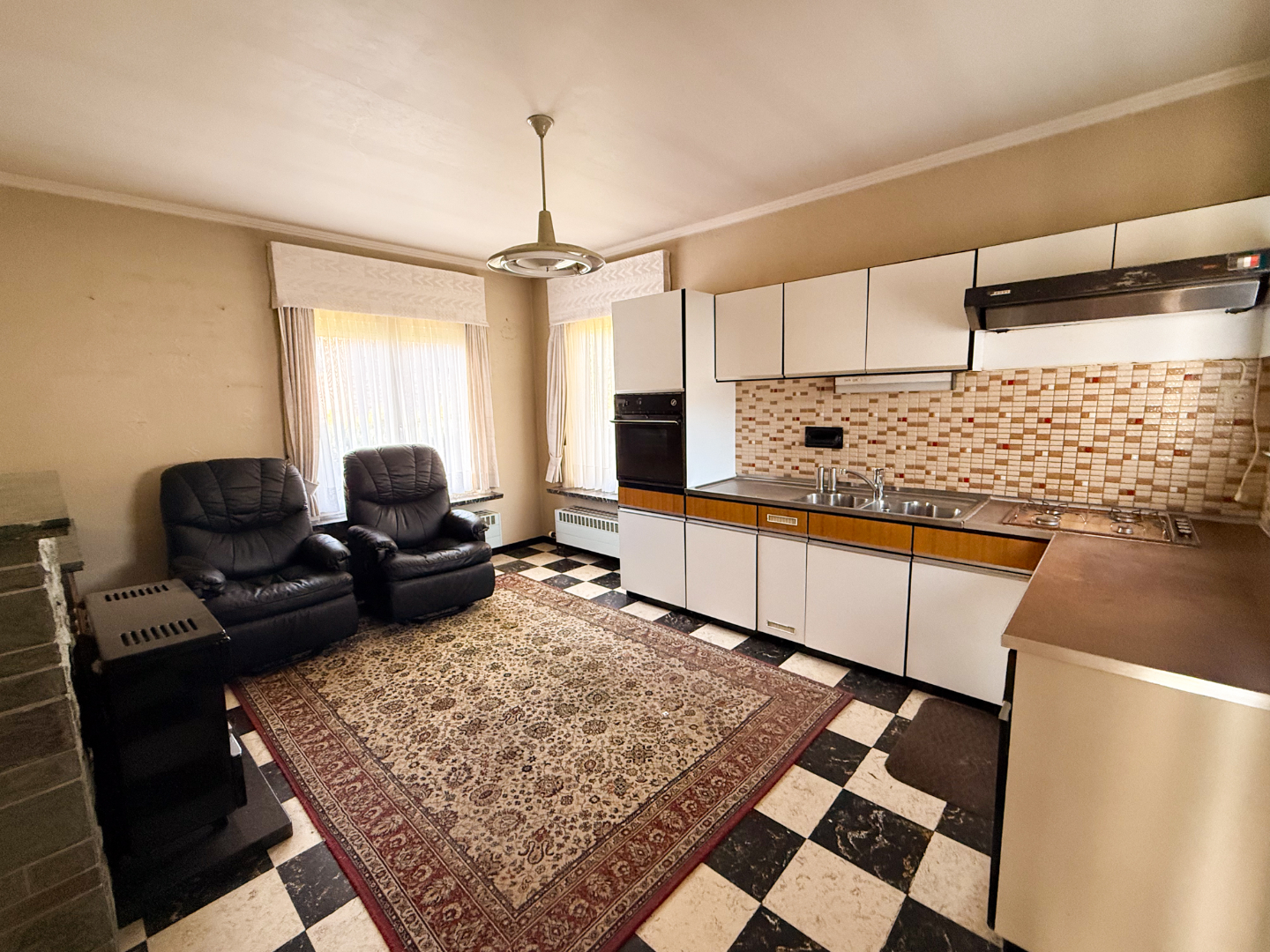 Vrijstaande woning op ruim perceel van 1.125 m² met tal van mogelijkheden 