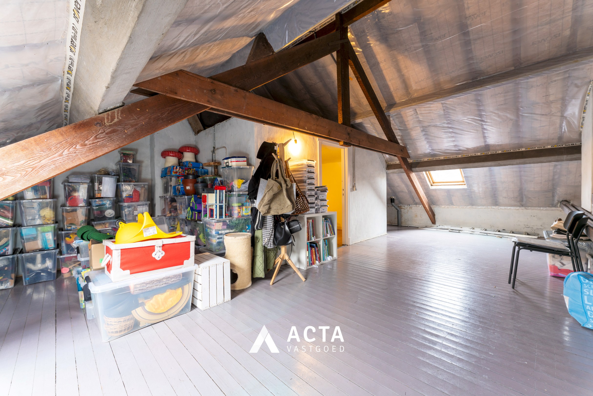 Instapklare stadswoning met drie slaapkamers en tuin 