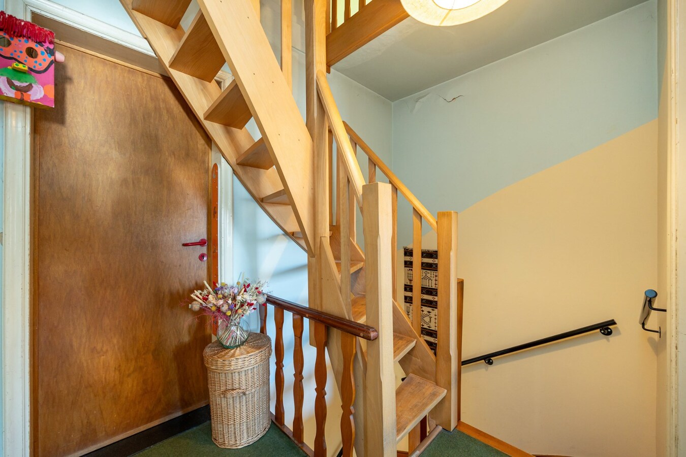 Ruime half-open bebouwing met 5 slaapkamers op toplocatie 