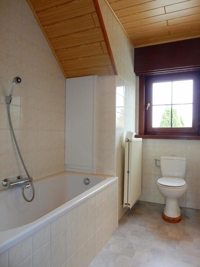 Charmante fermette met 2 garages 