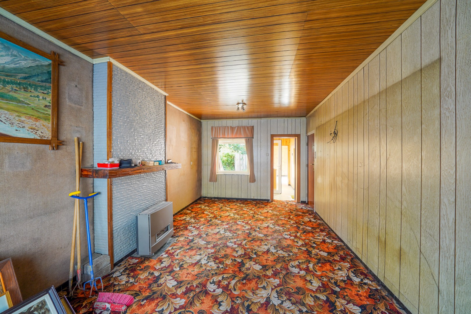 Te renoveren woning met voortuin, achtertuin op rustige ligging nabij het centrum 