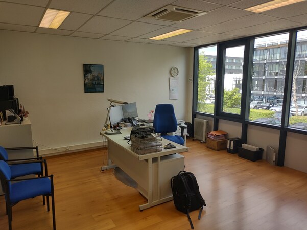 Te koop servicekantoor - Kortrijk