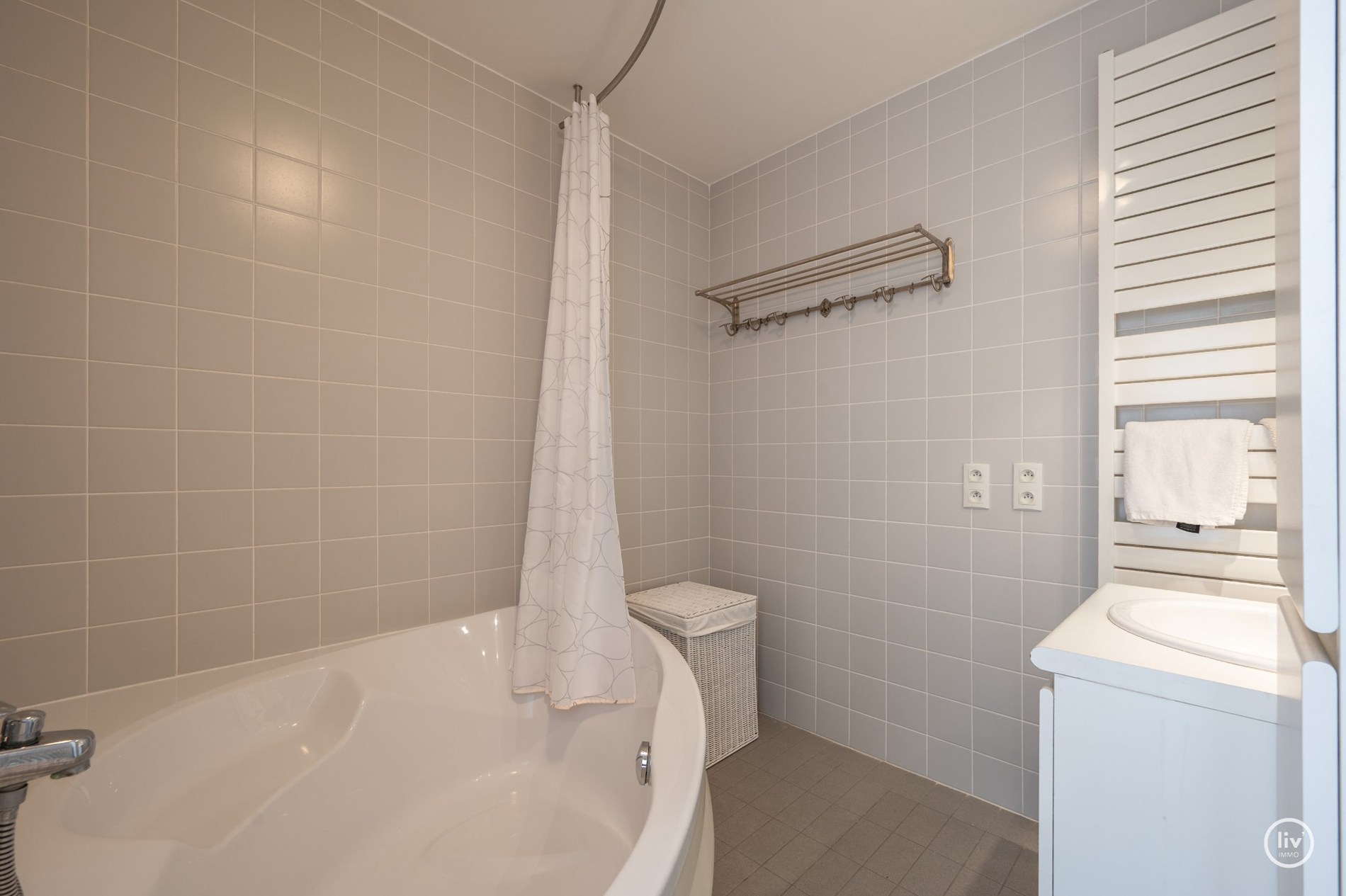 Lichtrijk en stijlvol loftappartement (110 m²) met zonneterras en panoramisch uitzicht in hartje 'Oude Knokke'' 