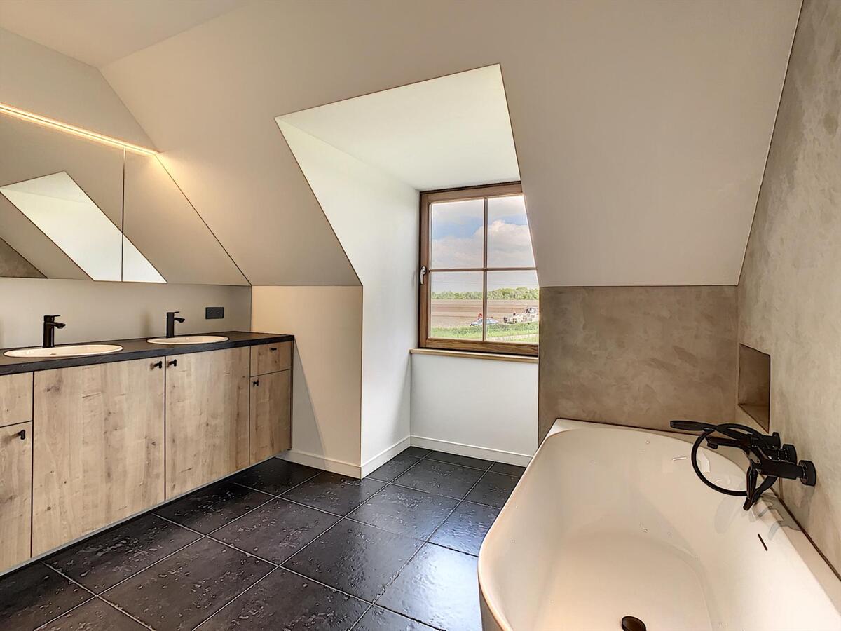 Exclusieve villa te huur in Kruishoutem 