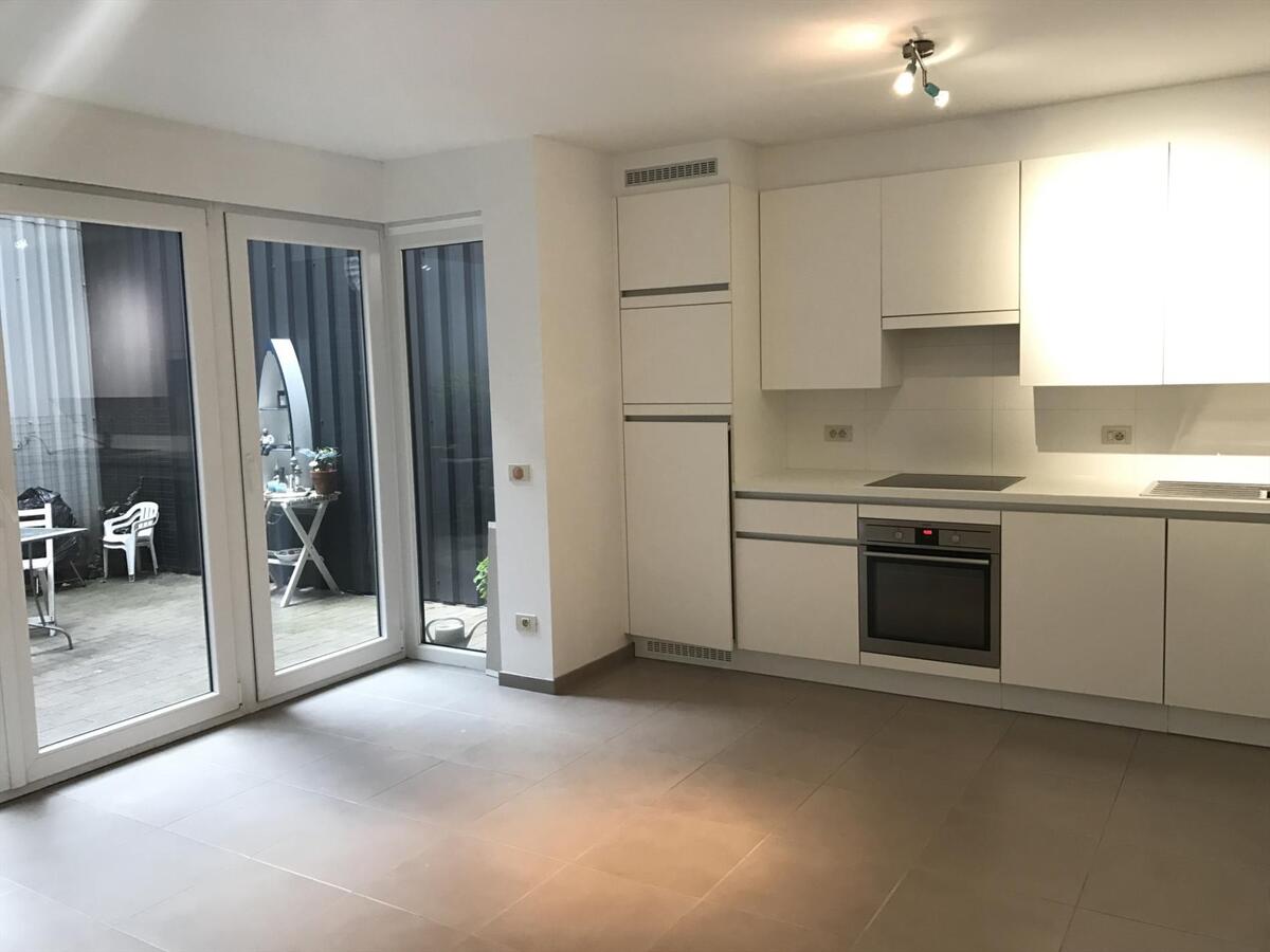 INSTAPKLAAR APPARTEMENT MT TERRAS OP ZUCHT VAN ZEE OOSTENDE 