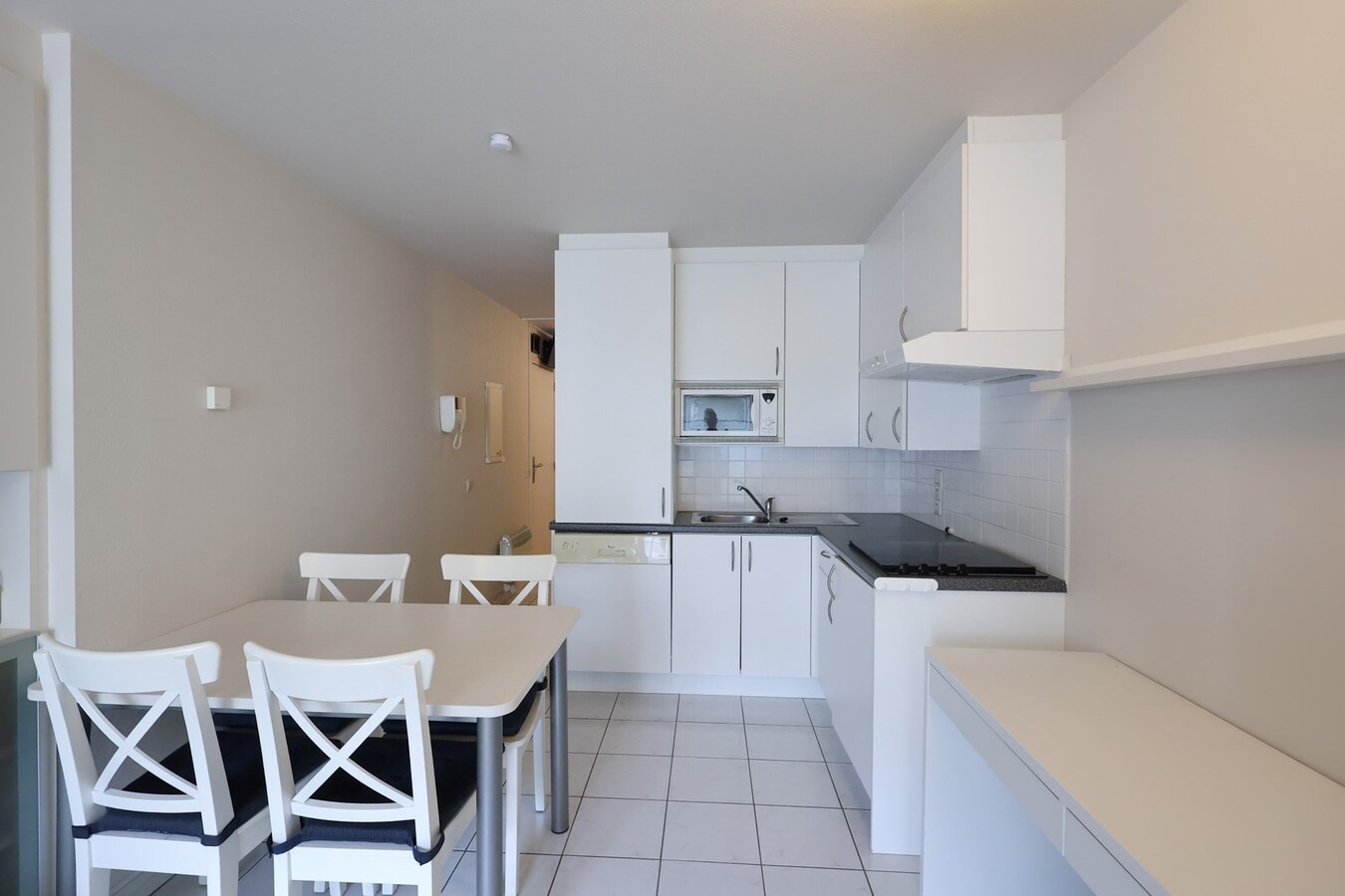 Gezellige, instapklare studio te koop in Oostduinkerke-Bad 