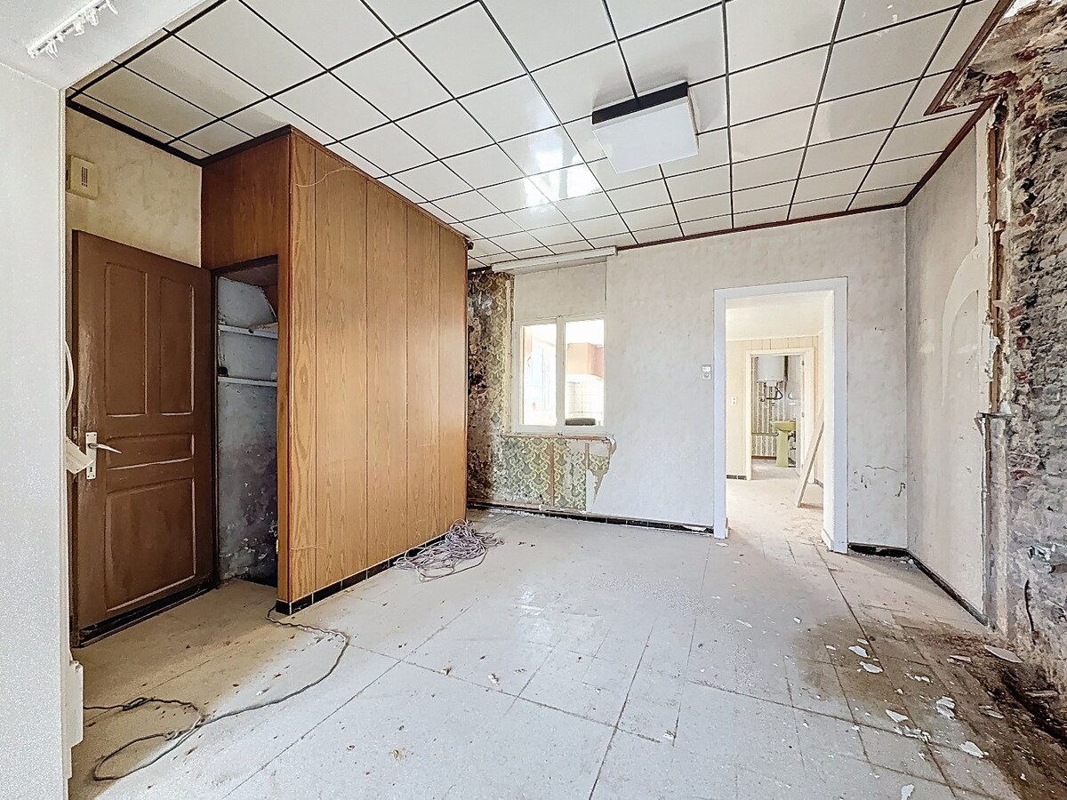 Leuk renovatieproject op gunstige locatie te Oosterzele 