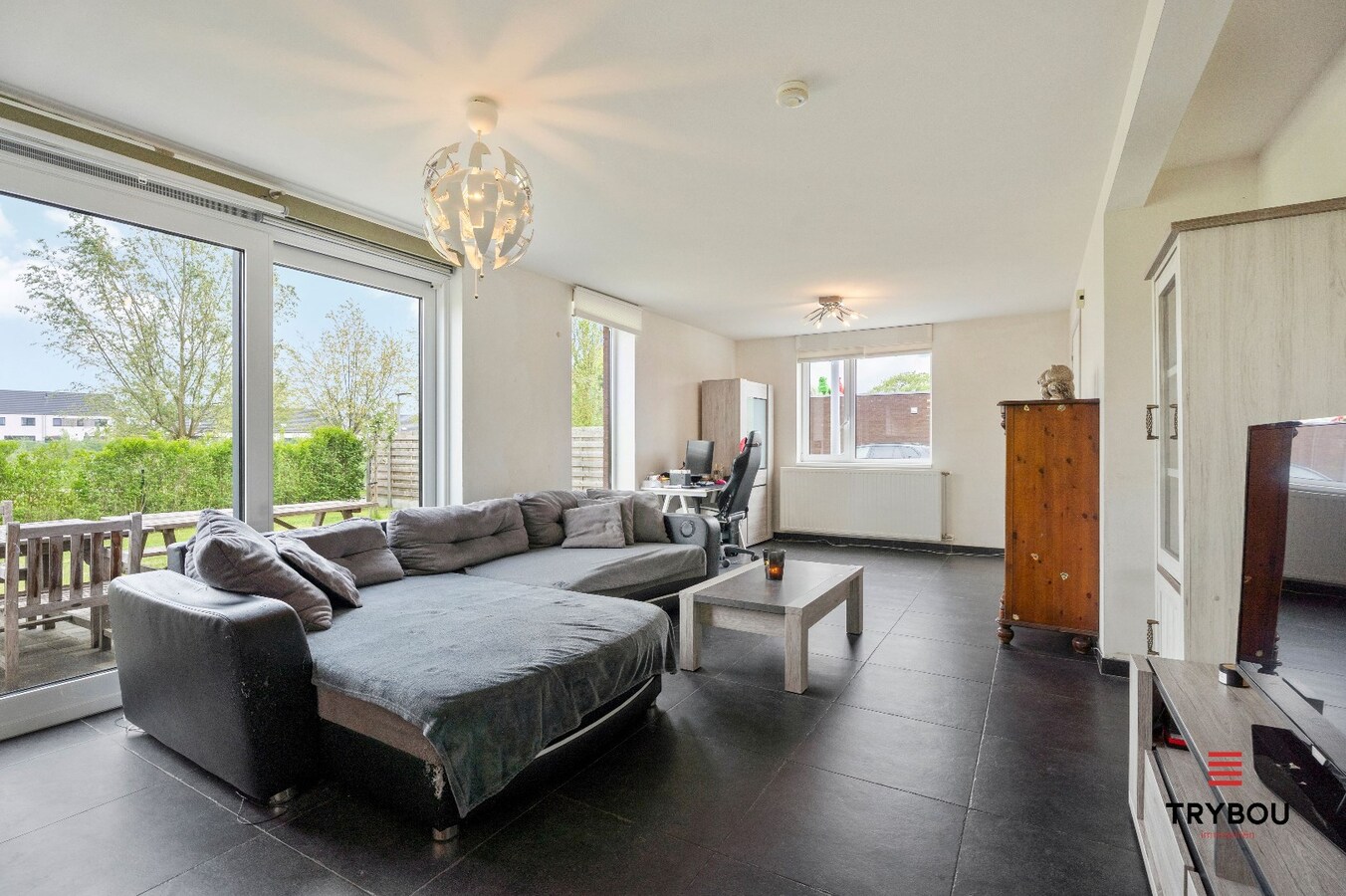 Uitstekend gelegen, halfopen bebouwing met 4 slaapkamers te Ruislede 