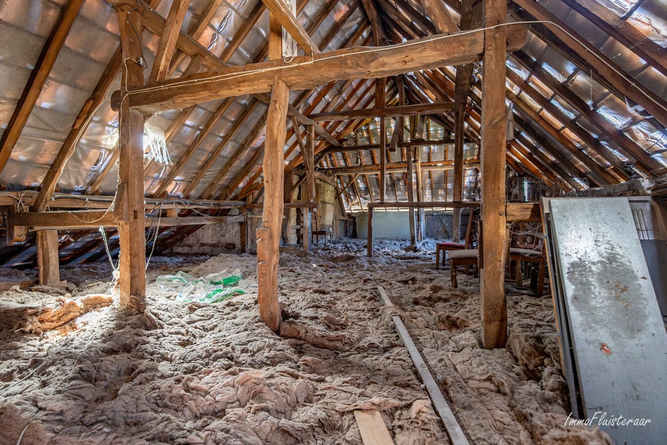 Charmante boerderij met piste en weides op ca. 60 are te Hoeselt 