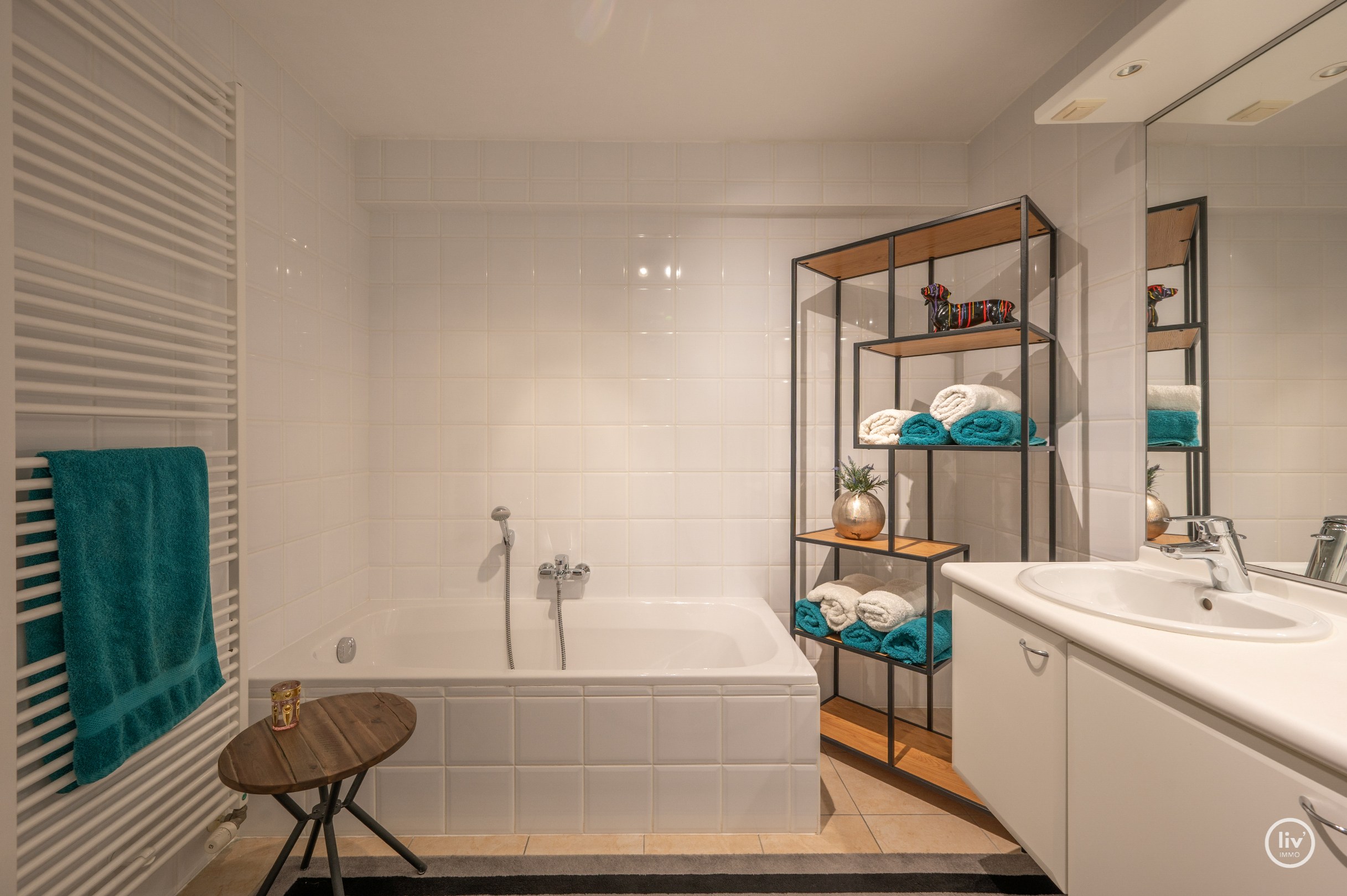Superbe appartement en duplex de charme dans un emplacement de premier choix sur l'avenue Bayaux à Knokke. 
