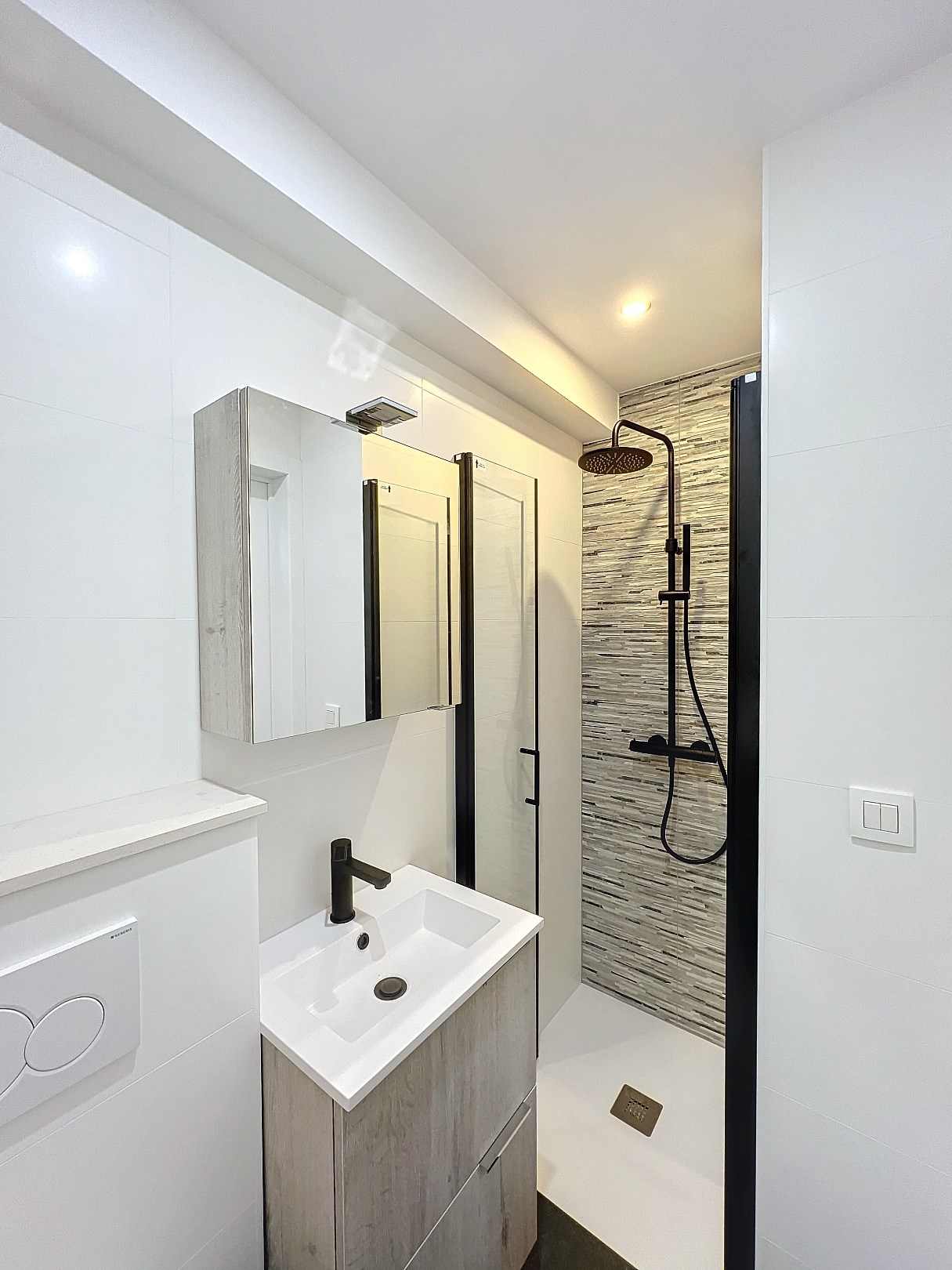 Stijlvol gerenoveerd 1-slaapkamerappartement met zeezicht op een toplocatie 