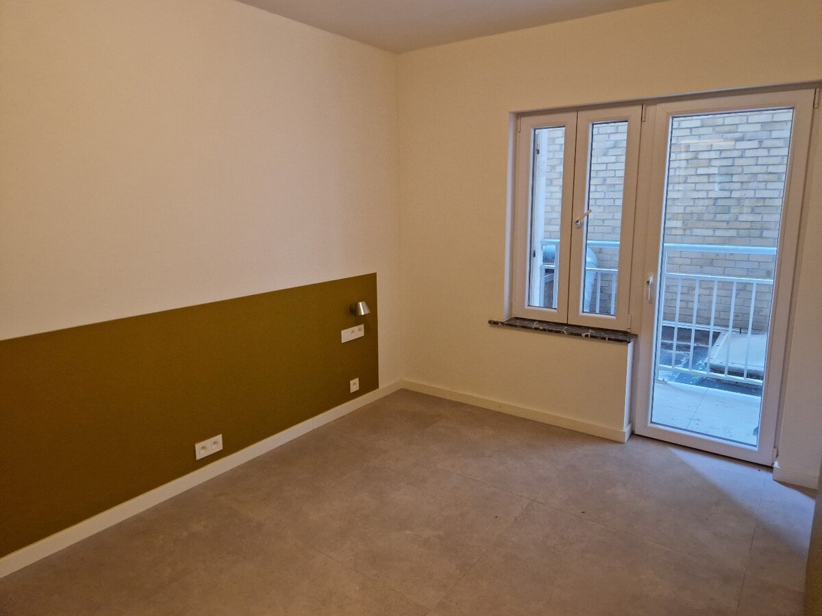 Renovated apartment for rent on the Zeedijk in Nieuwpoort. 