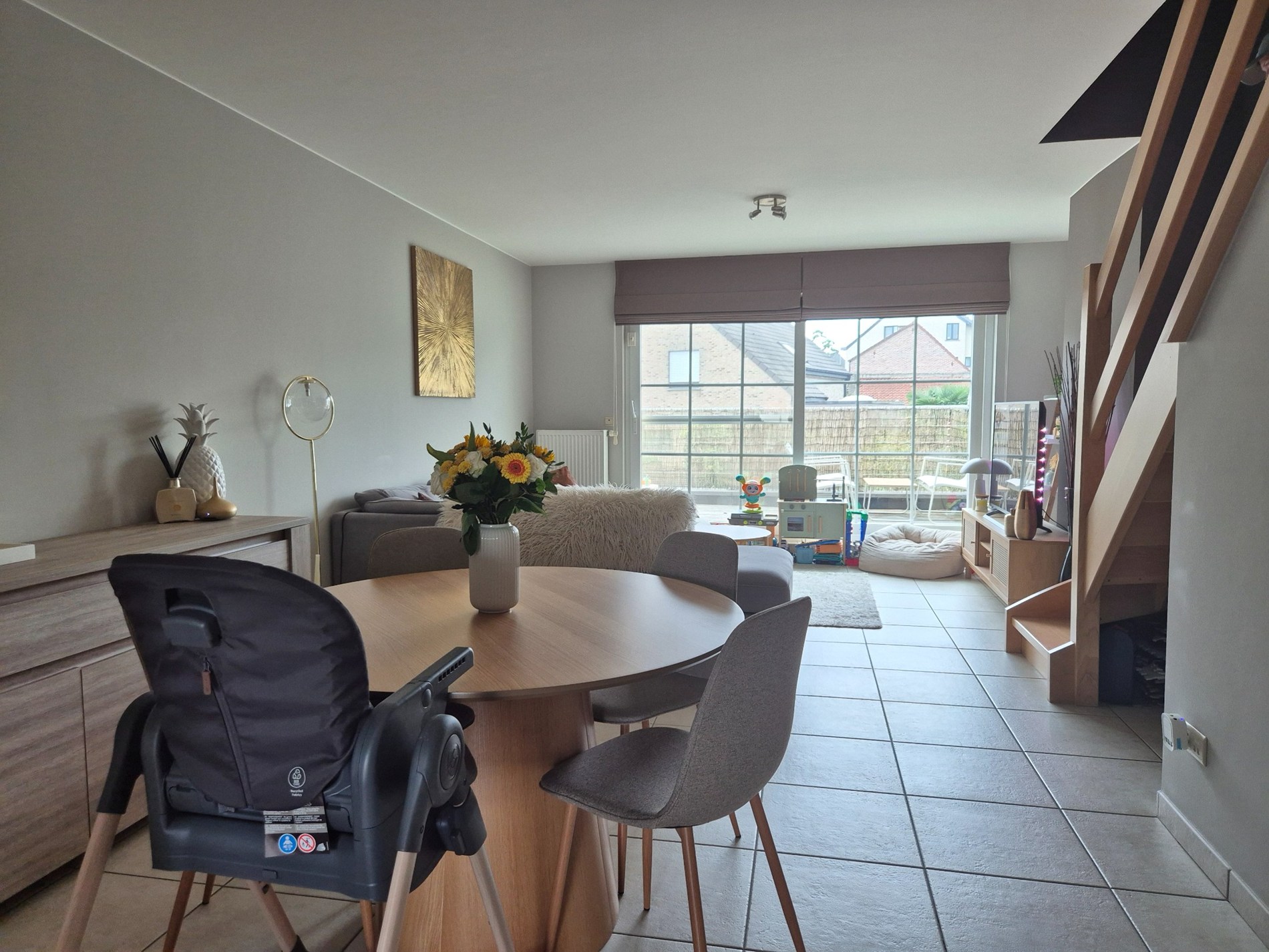 Duplex appartement met 2 slaapkamers en terras. 