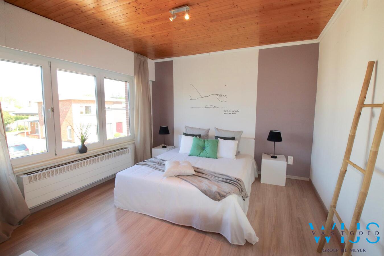 Gerenoveerd (2017) en gezellig woonhuis in hartje Ertvelde. 