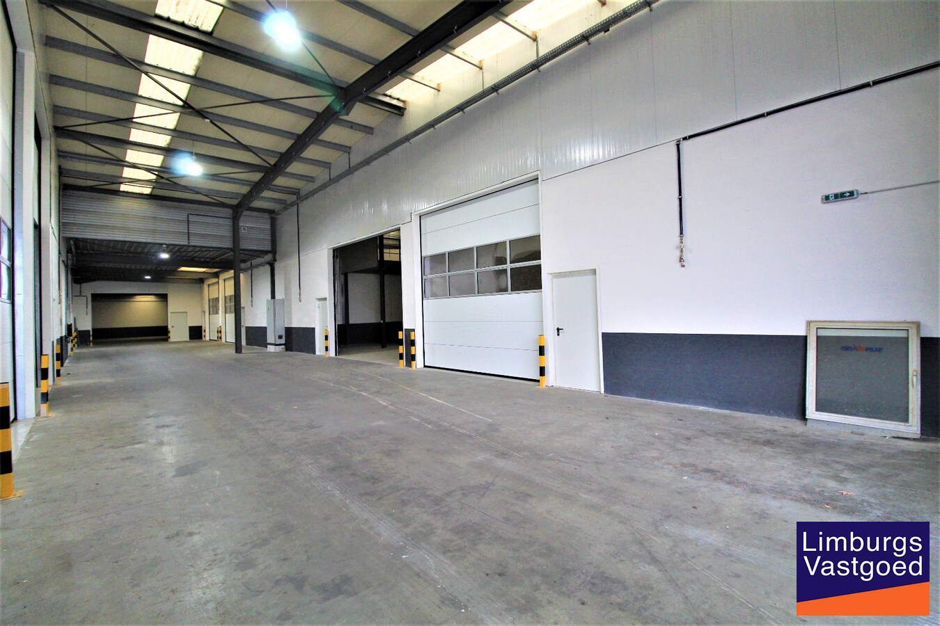 DE BEER - KMO UNITS - v.a. 110 m² tot 478 m² - Nabij E 313 