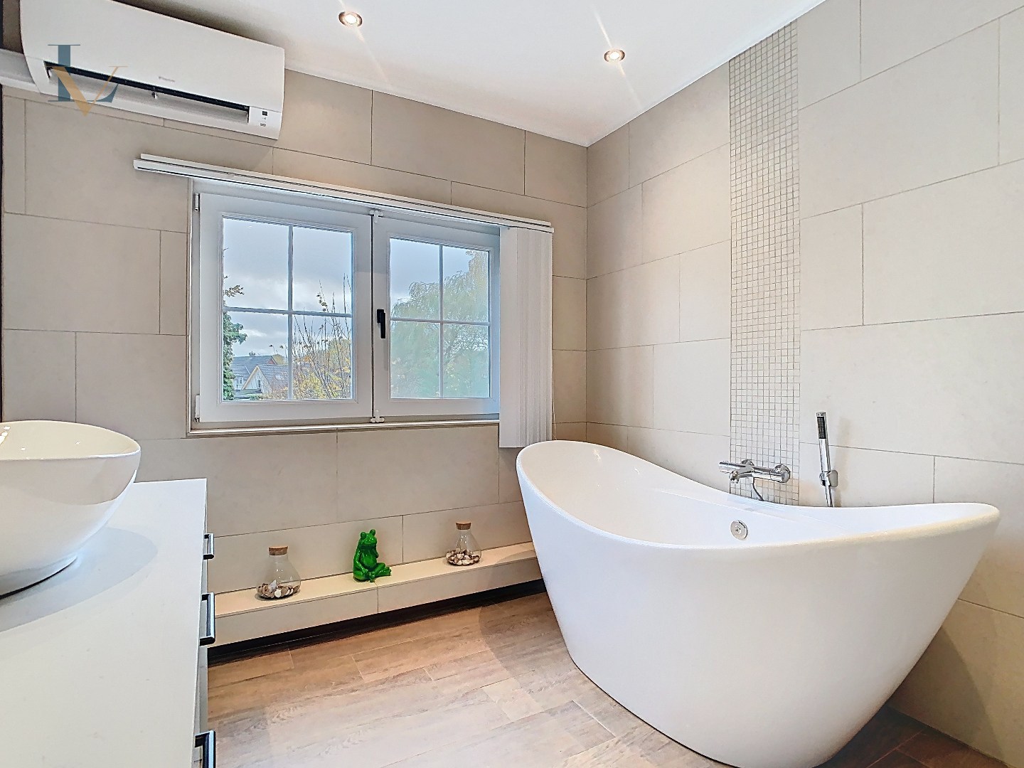 Instapklare halfopen bebouwing met zonnige zuidoost gerichte tuin – 560 m² 