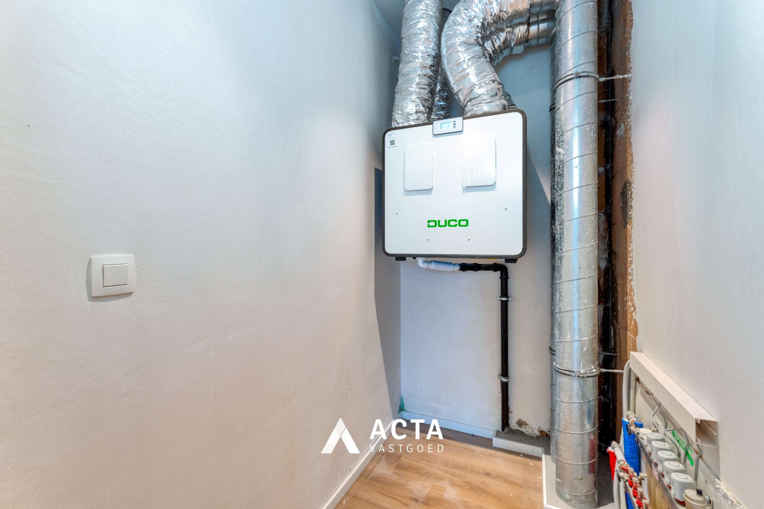 Nieuwbouwwoning met drie slaapkamers en tuin in hartje Mariakerke! 