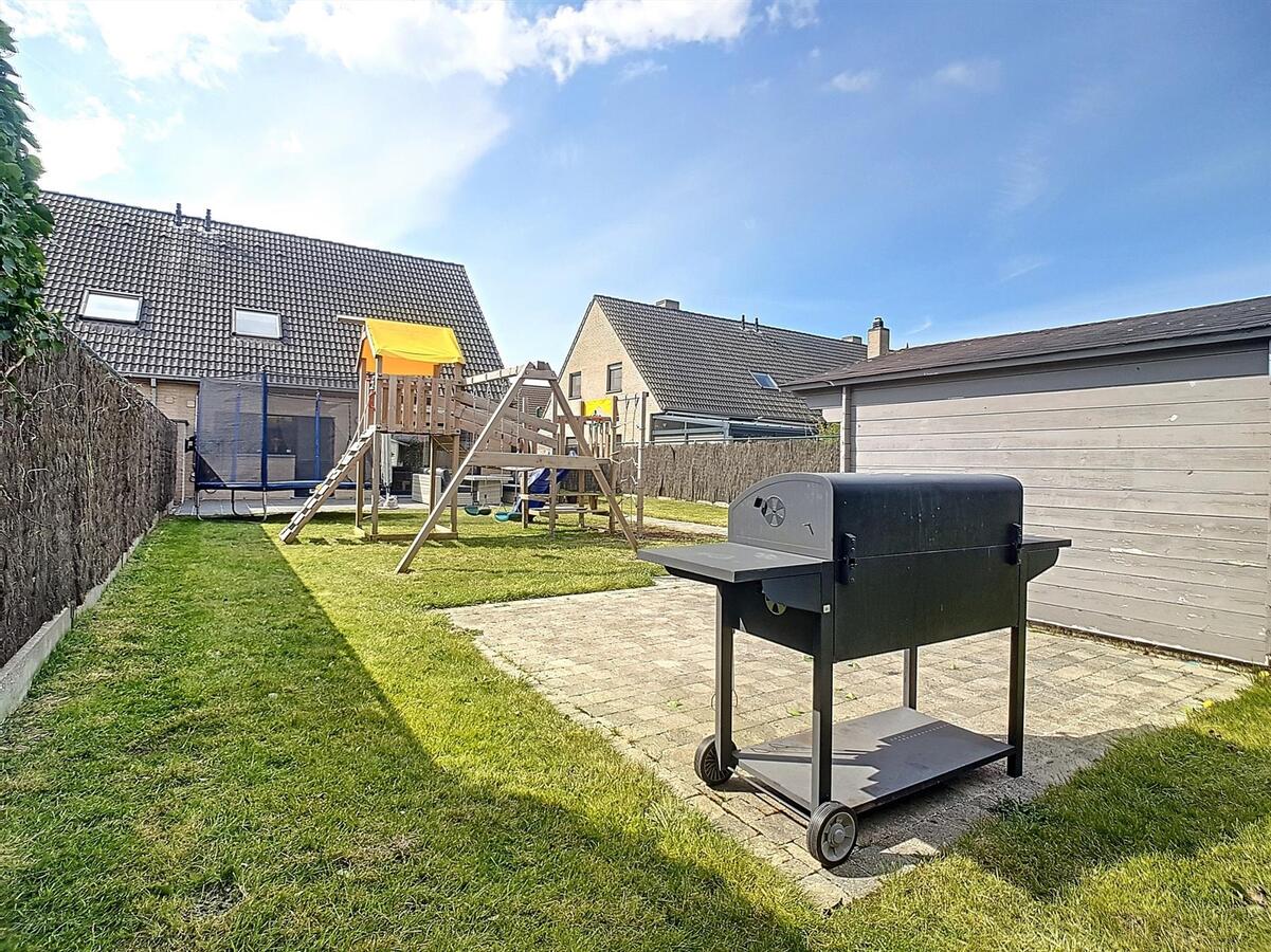 Halfopen gezinswoning in rustige woonwijk - Dudzele 